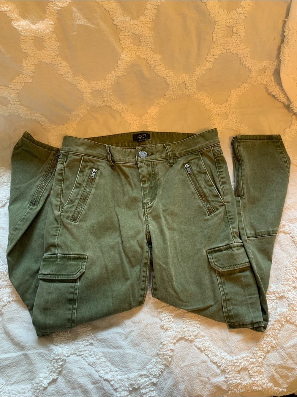 LOFT Olive Green Skinny Cargo Jeans 2P Kim Possible pants!